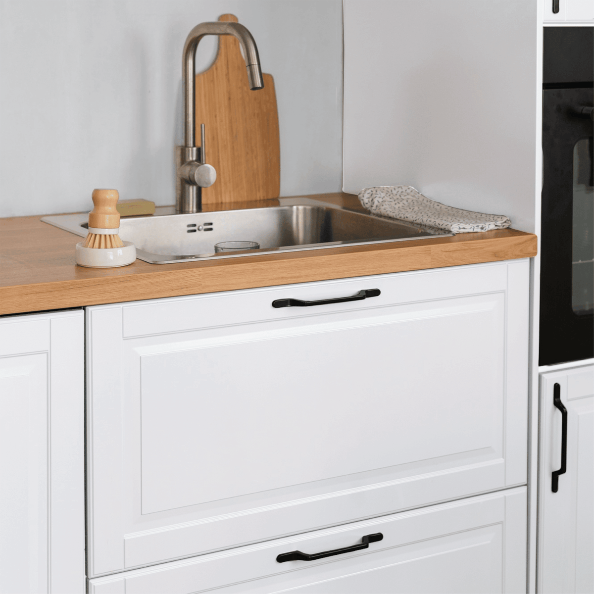 Derendo Möbelfarbe Reinweiss 2,5 L – Holzfarbe für Innen – Ohne Schleifen, Hochdeckend & Wasserbasiert – Für Möbel, Türen & Küchen – Umweltfreundlich & Geruchsarm in – Produktbild von Derendo